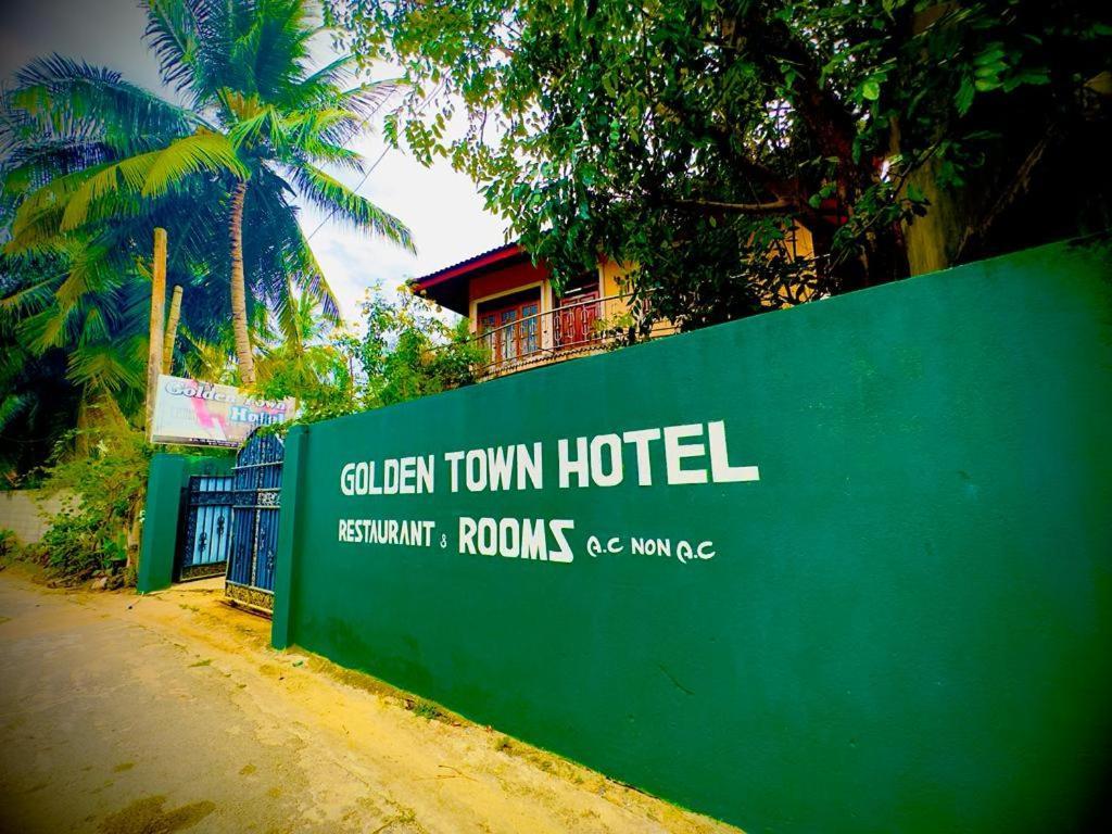 Golden Town Hotel Тангалла Экстерьер фото