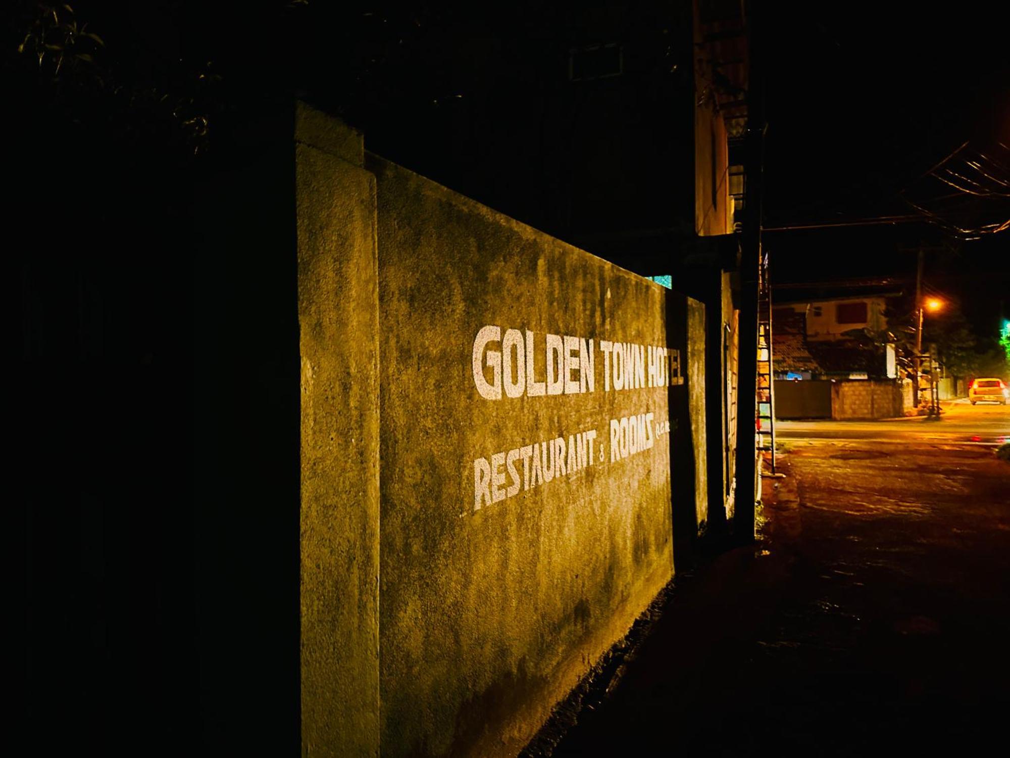 Golden Town Hotel Тангалла Экстерьер фото