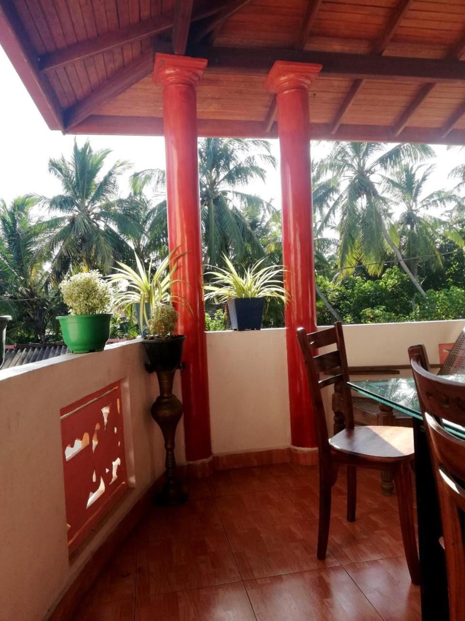 Golden Town Hotel Тангалла Экстерьер фото
